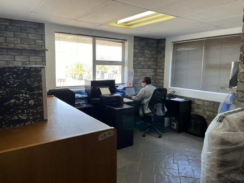 To Let commercial Property for Rent in Killarney Gardens Western Cape